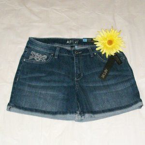 APT. 9 Sz 8 NWT Modern Fit Blue Stretch Denim Shorts Crystal Embellished